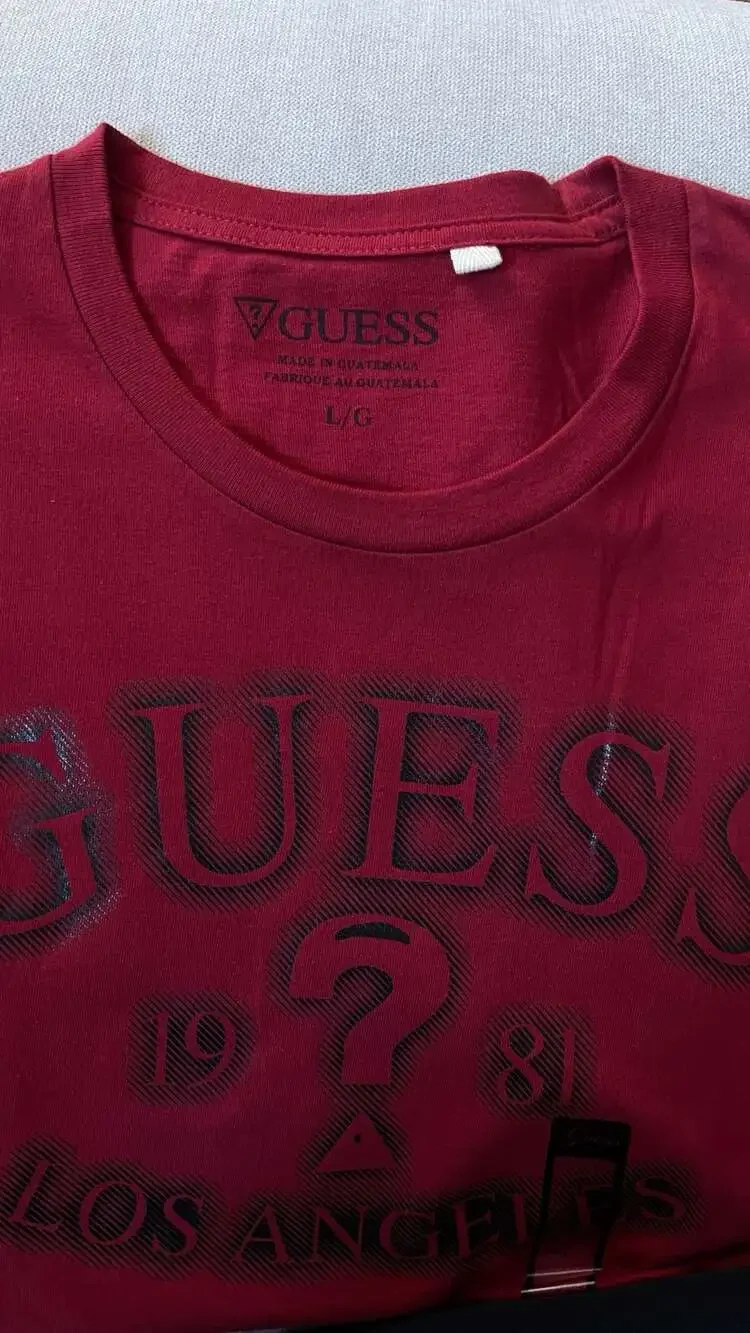 Guess 1981 Los Angeles Graphic T-Shirt Red Size Large